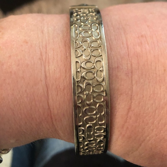 Coach luxury signature bangle bracelet - Picture 2 of 4